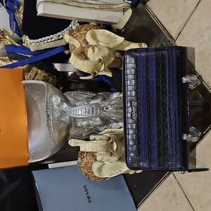 Coach Bleeker Woven Embossed Leather Zip-Around Wallet in Indigo & Black VGUC